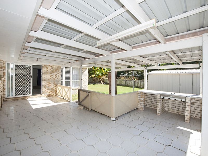 16 Clarance Drive, New Auckland QLD 4680