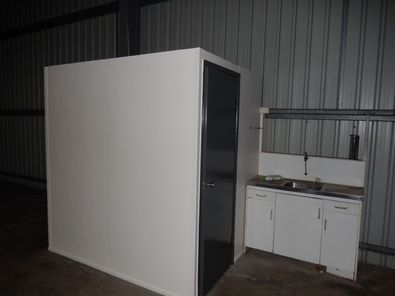 Shed E/16-18 Chapple Street, Gladstone QLD 4680