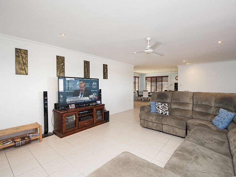 21 Dorinda Close, Clinton QLD 4680