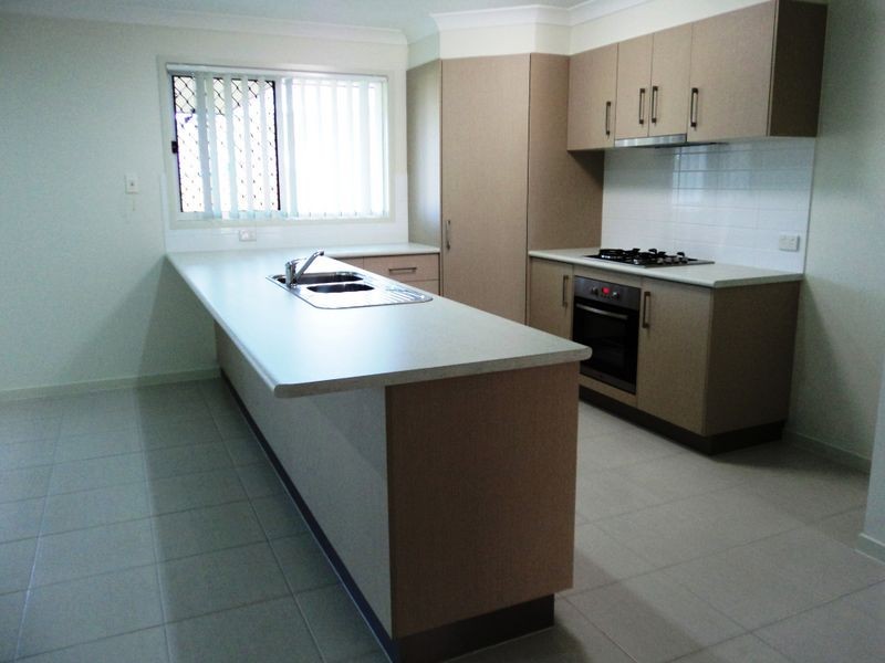 5 Sturt Court, Glen Eden QLD 4680