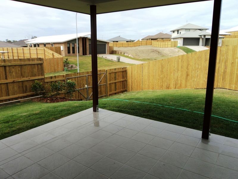 5 Sturt Court, Glen Eden QLD 4680