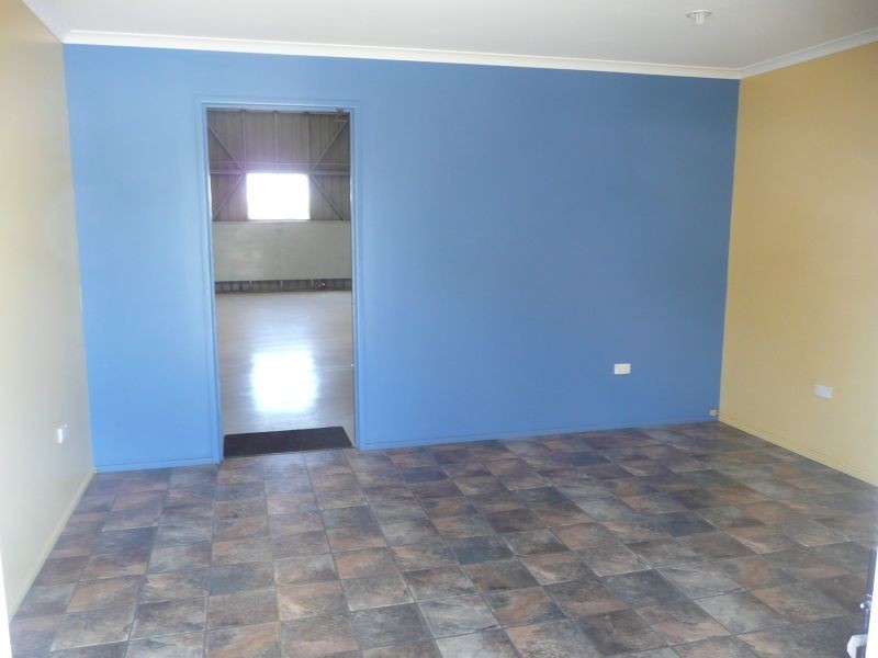 SHED 5/12 Bassett Street, Callemondah QLD 4680