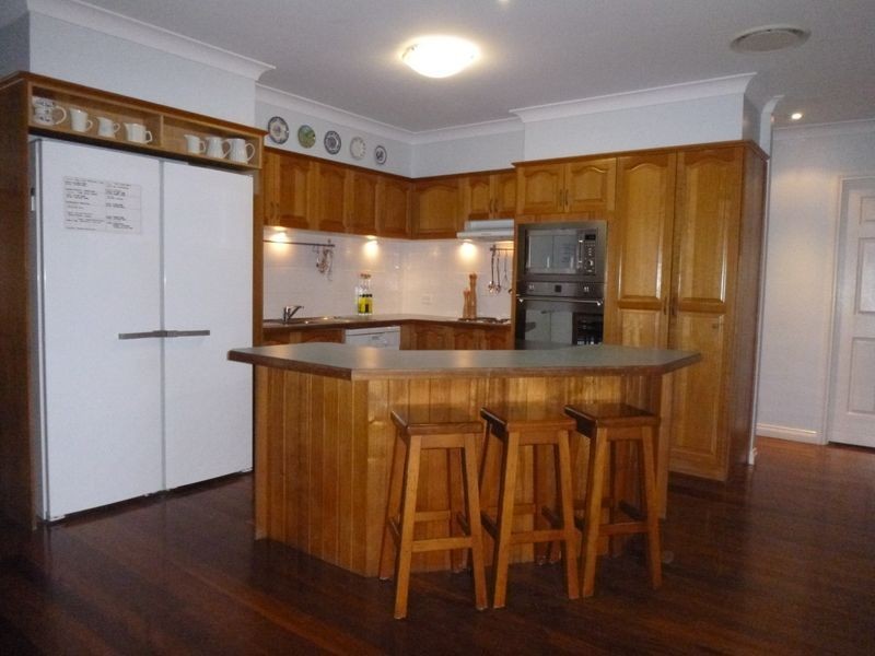 2 Carpentaria Close, Clinton QLD 4680