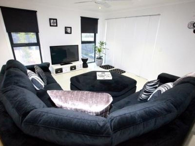 1&2/28 Flounder Crescent, Toolooa QLD 4680