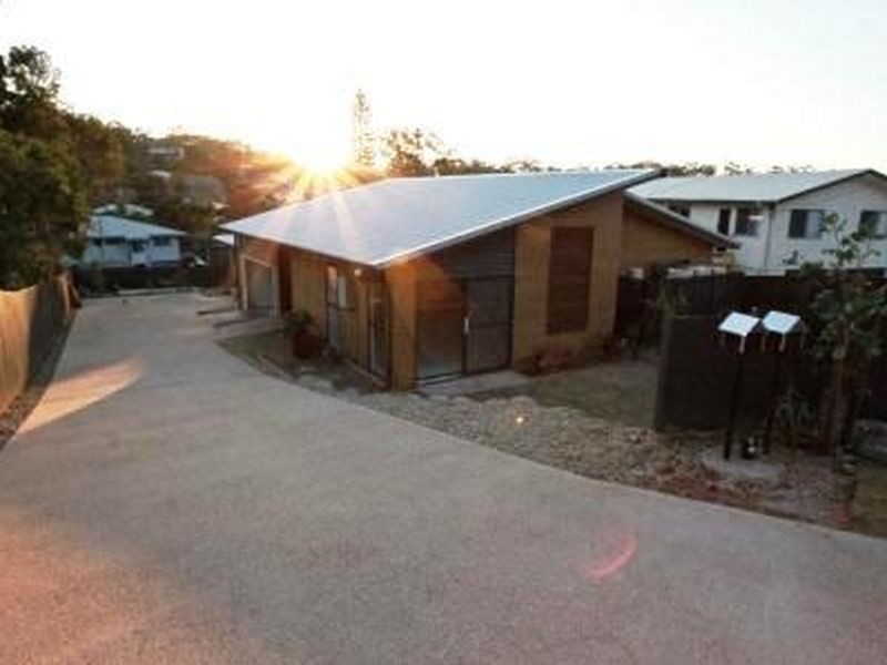 1&2/28 Flounder Crescent, Toolooa QLD 4680