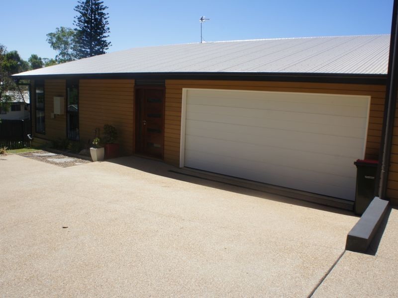 1&2/28 Flounder Crescent, Toolooa QLD 4680