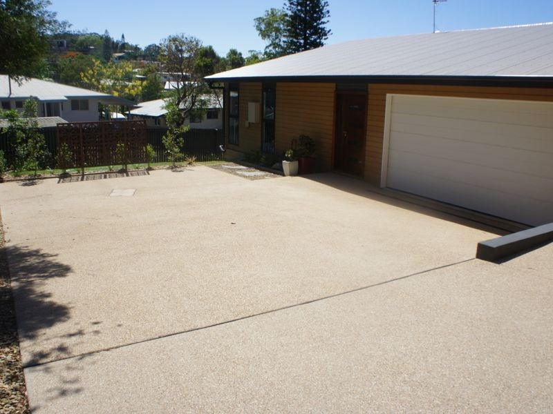 1&2/28 Flounder Crescent, Toolooa QLD 4680