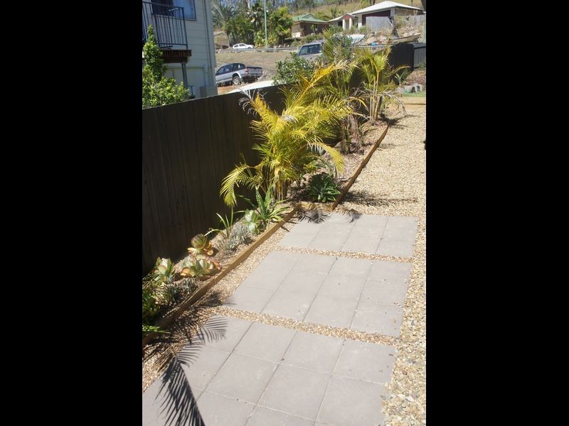 1&2/28 Flounder Crescent, Toolooa QLD 4680