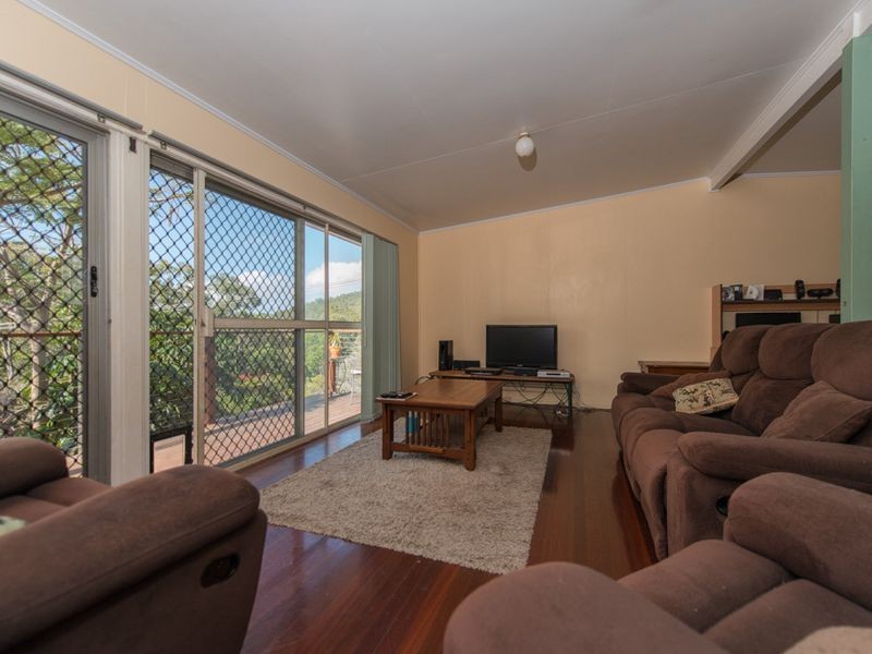 9 Curtis Street, West Gladstone QLD 4680