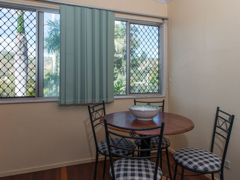 9 Curtis Street, West Gladstone QLD 4680