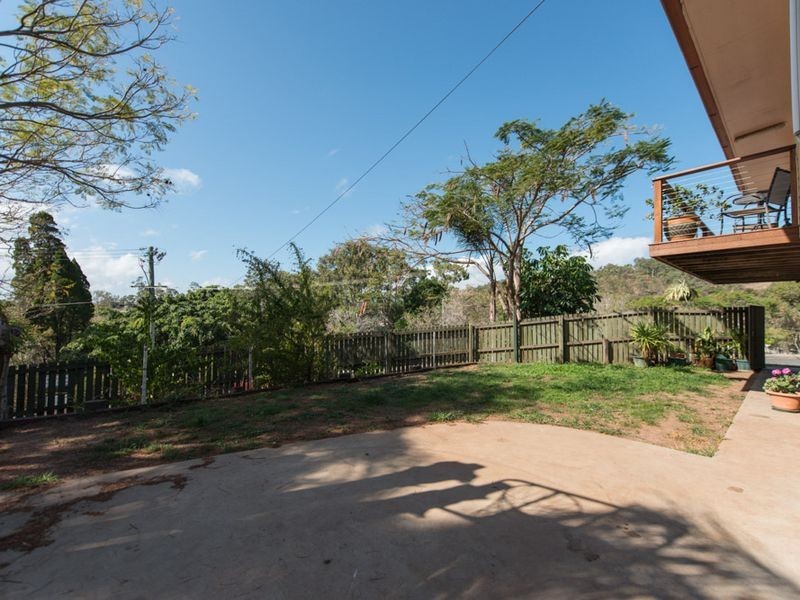 9 Curtis Street, West Gladstone QLD 4680
