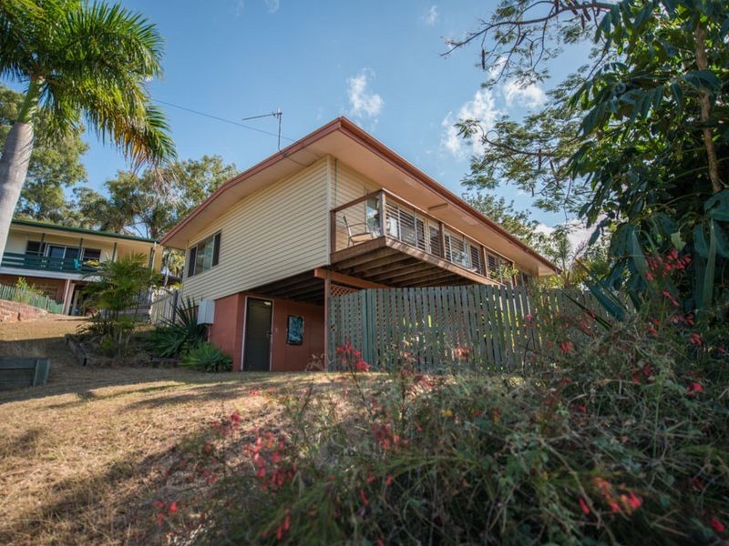 9 Curtis Street, West Gladstone QLD 4680
