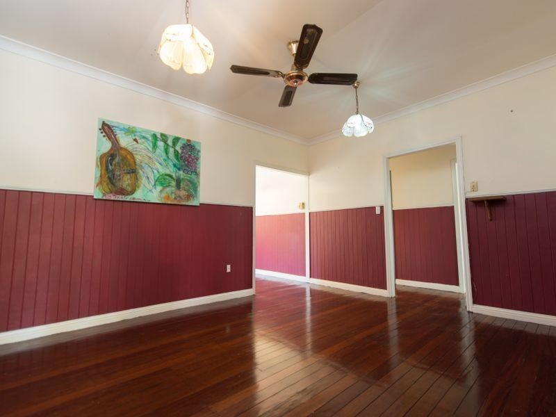 5 George Street, West Gladstone QLD 4680