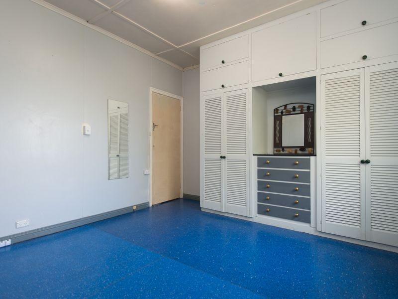5 George Street, West Gladstone QLD 4680