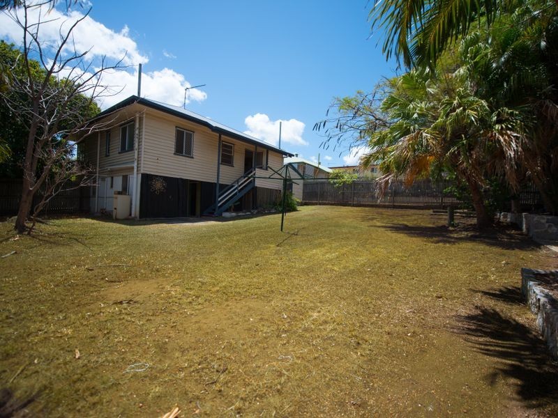 5 George Street, West Gladstone QLD 4680