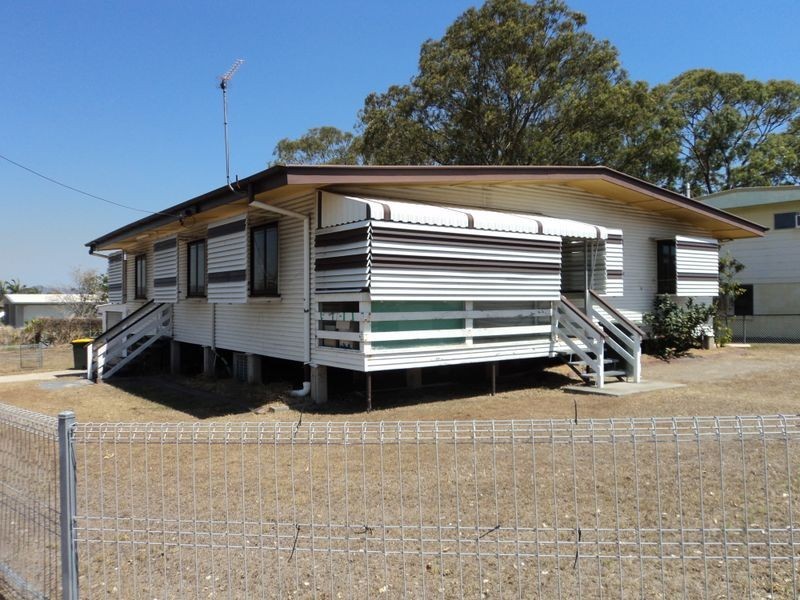 23 Larsen Street, West Gladstone QLD 4680