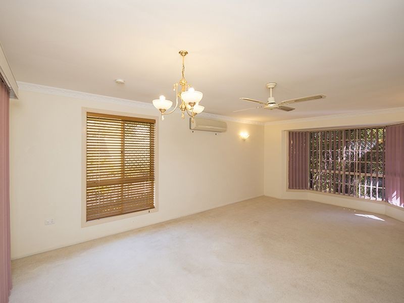 7 Daydream Drive, Clinton QLD 4680