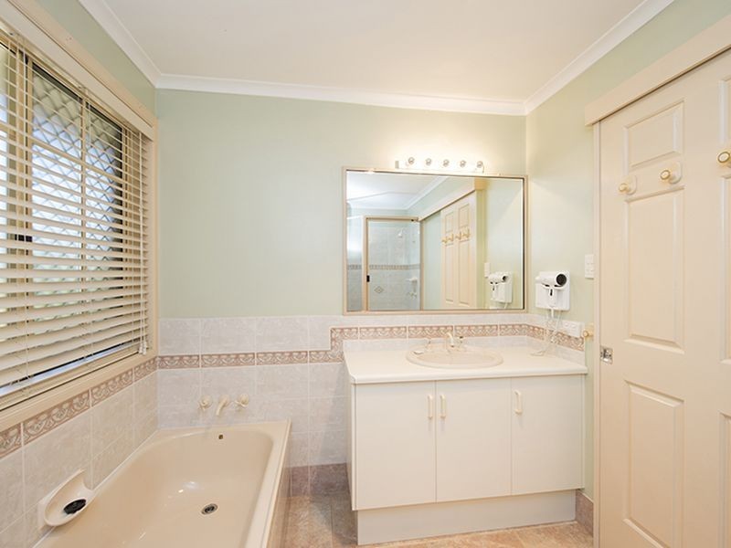 7 Daydream Drive, Clinton QLD 4680