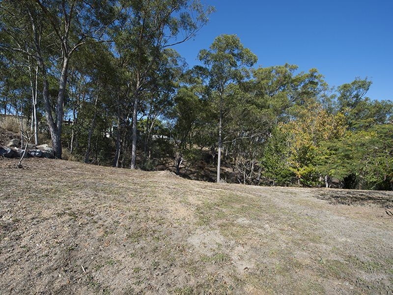 7 Daydream Drive, Clinton QLD 4680