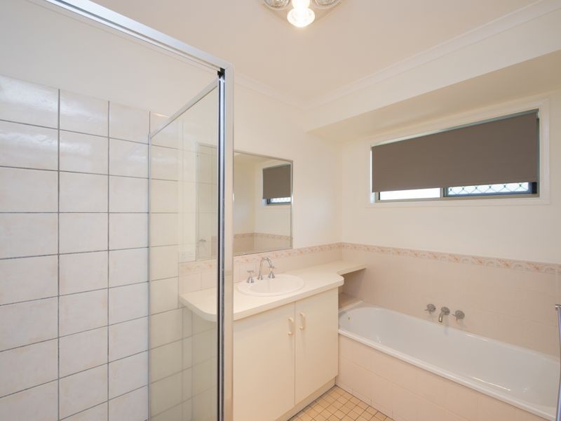 5 Woollybutt Street, New Auckland QLD 4680