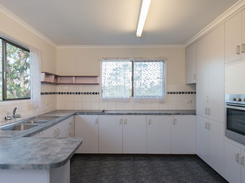 7 Jacaranda Court, New Auckland QLD 4680