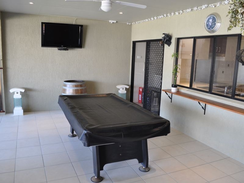 15 Reinaerhoff Crescent, Glen Eden QLD 4680