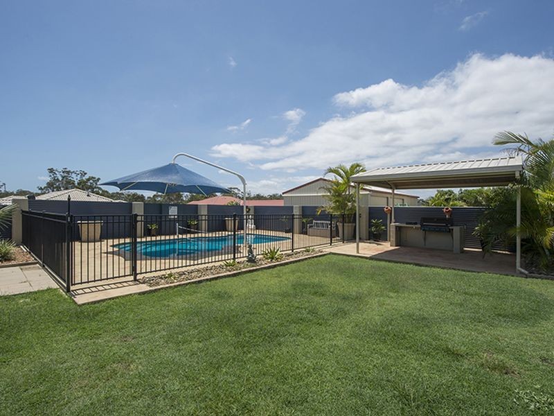 15 Reinaerhoff Crescent, Glen Eden QLD 4680