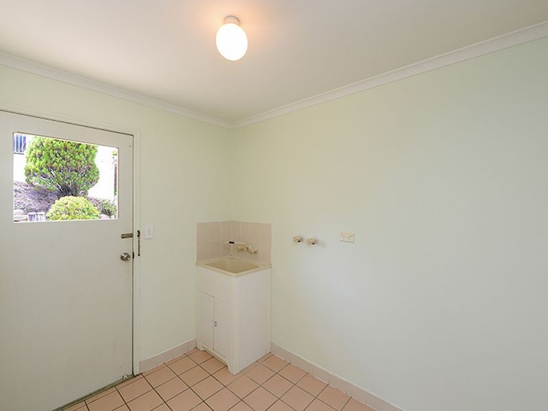 14 Ferguson Crescent, West Gladstone QLD 4680