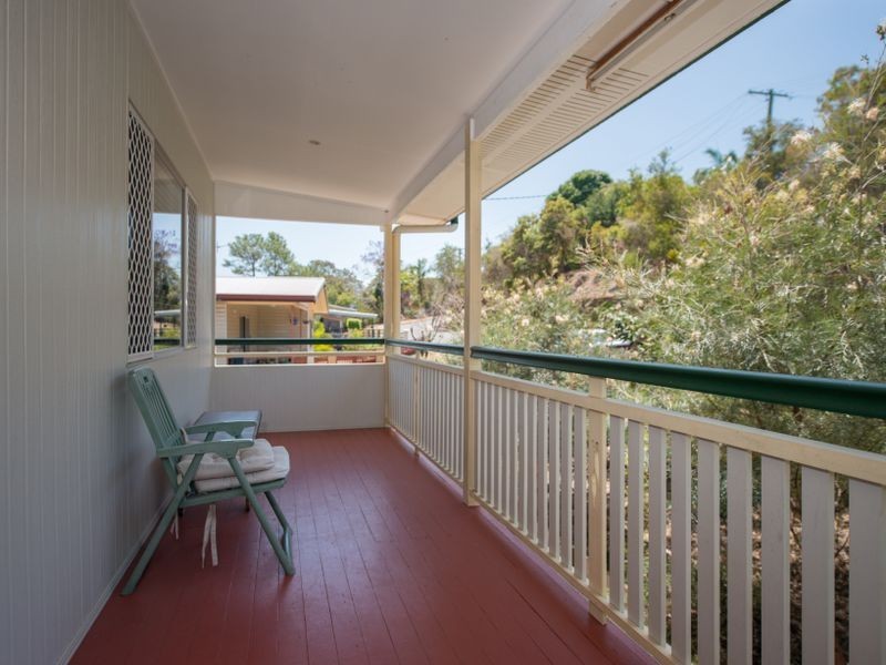 9 Peters Crescent, West Gladstone QLD 4680