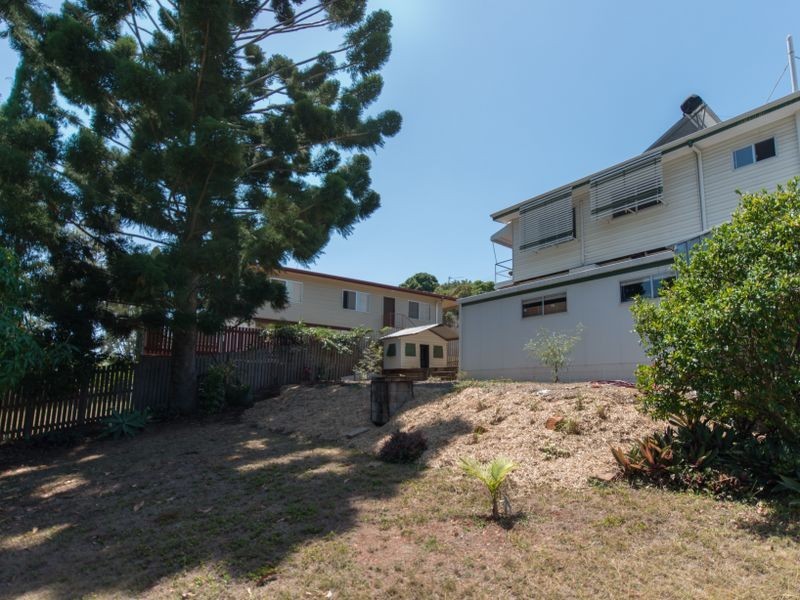 9 Peters Crescent, West Gladstone QLD 4680