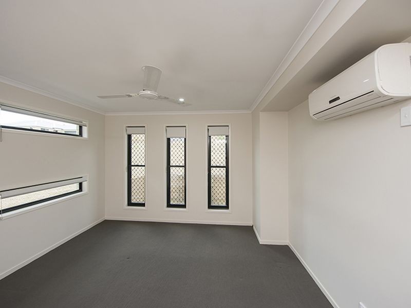 42 Dartmouth Close, Clinton QLD 4680