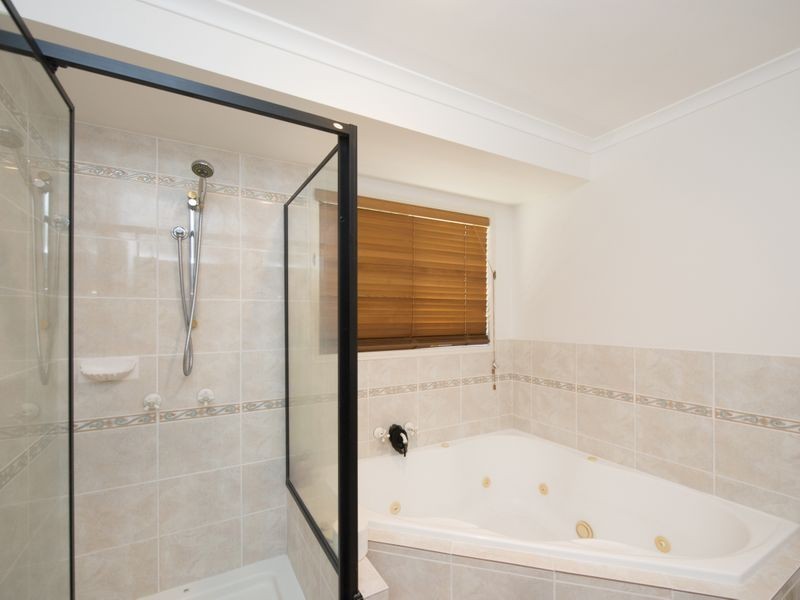 176 J Hickey Avenue, Clinton QLD 4680