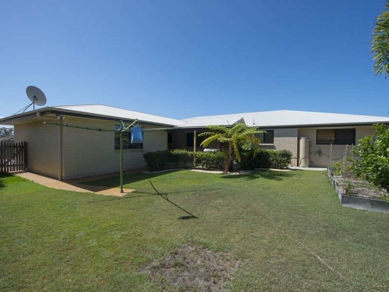 176 J Hickey Avenue, Clinton QLD 4680