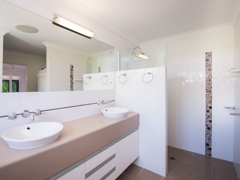 1 Phoenix Place, Telina QLD 4680