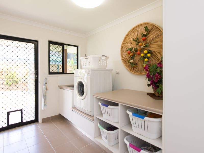1 Phoenix Place, Telina QLD 4680