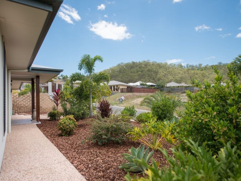 1 Phoenix Place, Telina QLD 4680