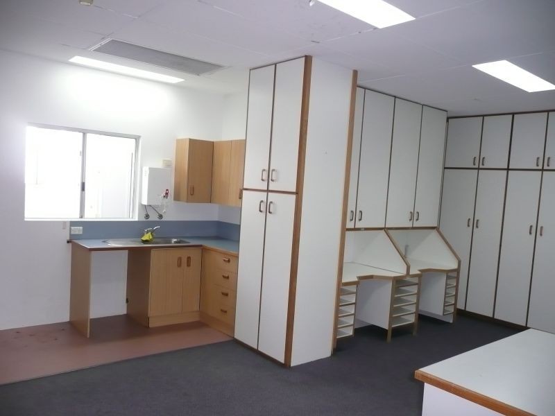 175 Goondoon Street, Gladstone QLD 4680