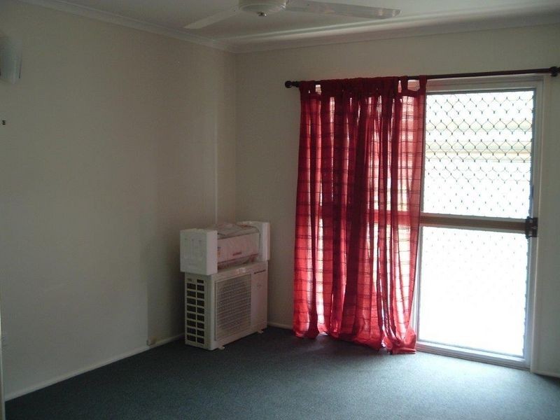 1/4 Lamington Drive, South Gladstone QLD 4680