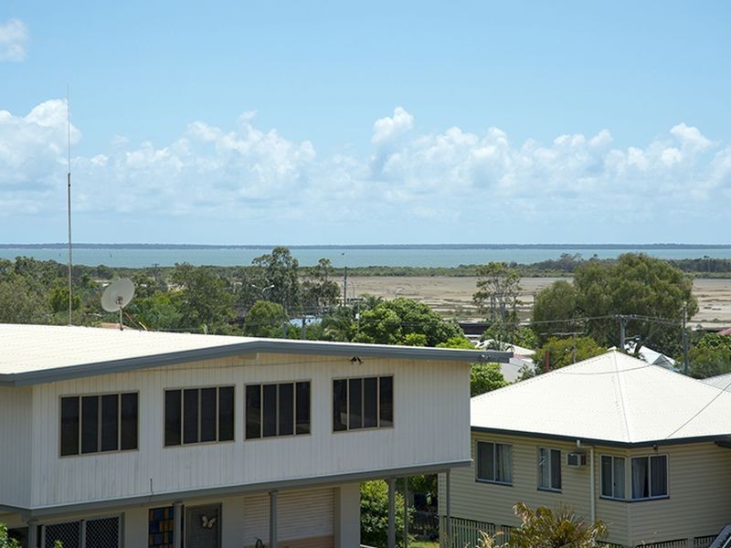 35 Roberts Street, South Gladstone QLD 4680