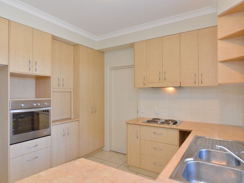 14 Wicks Street, New Auckland QLD 4680