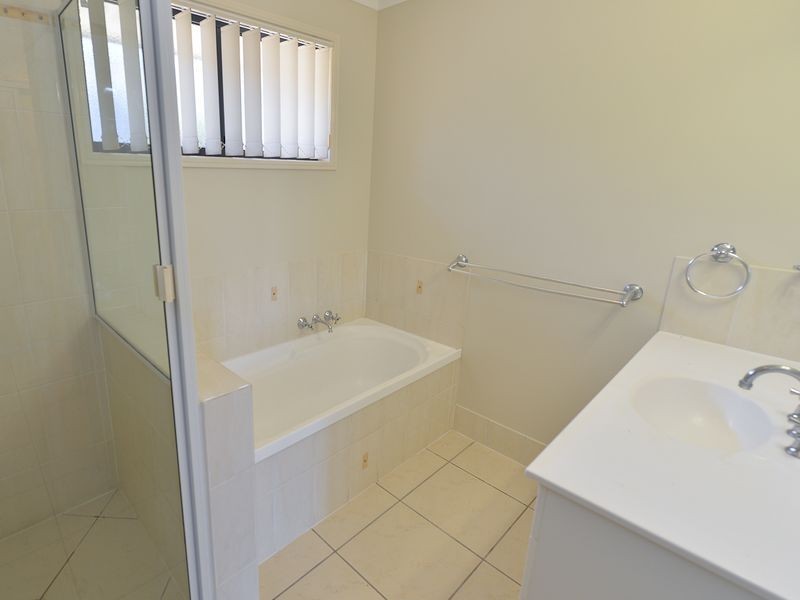 14 Wicks Street, New Auckland QLD 4680