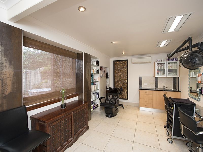 10 Columbia Avenue, Clinton QLD 4680