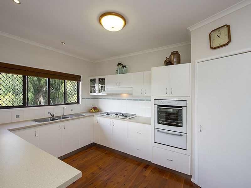 10 Columbia Avenue, Clinton QLD 4680