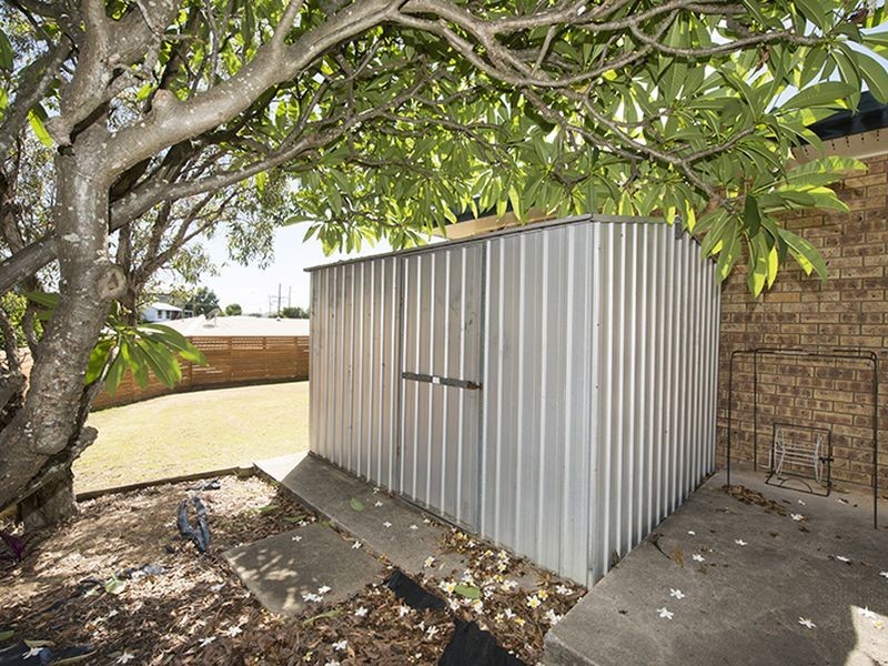 3 Dame Pattie Avenue, Clinton QLD 4680