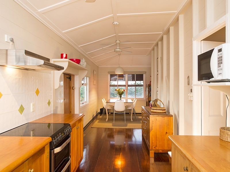 8 Fowler Lane, West Gladstone QLD 4680
