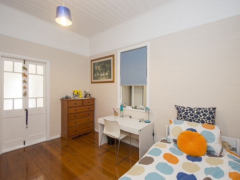 8 Fowler Lane, West Gladstone QLD 4680