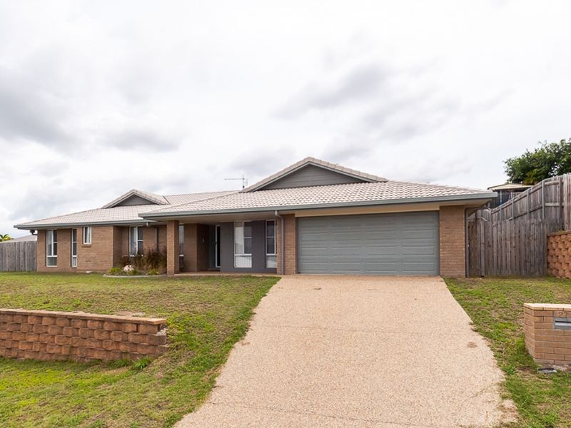 27 Dartmouth Close, Clinton QLD 4680