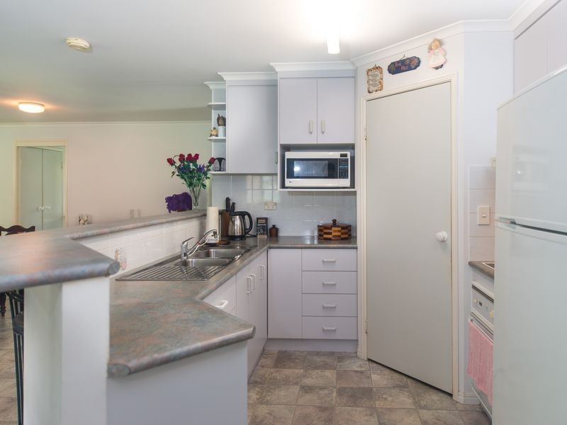 19 Somerset Close, Clinton QLD 4680
