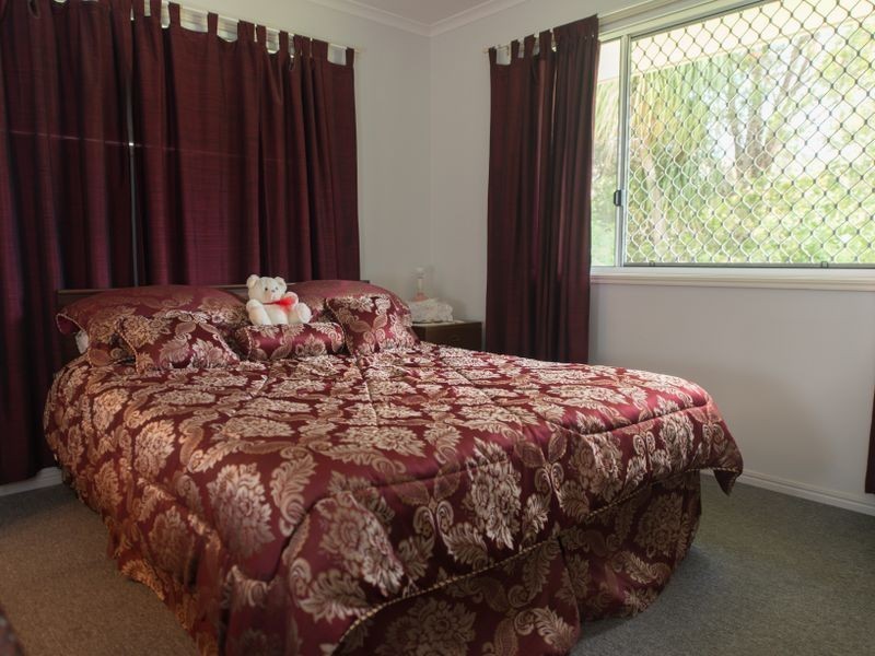 19 Somerset Close, Clinton QLD 4680