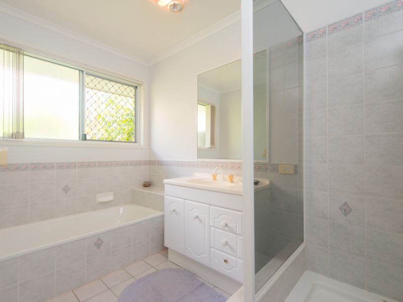 19 Somerset Close, Clinton QLD 4680